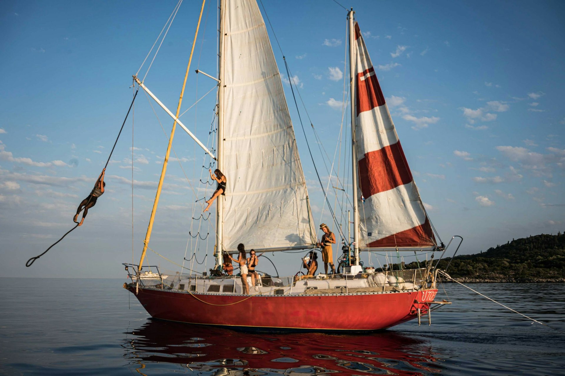 The island-hopping circus crew reimagining a life at sea