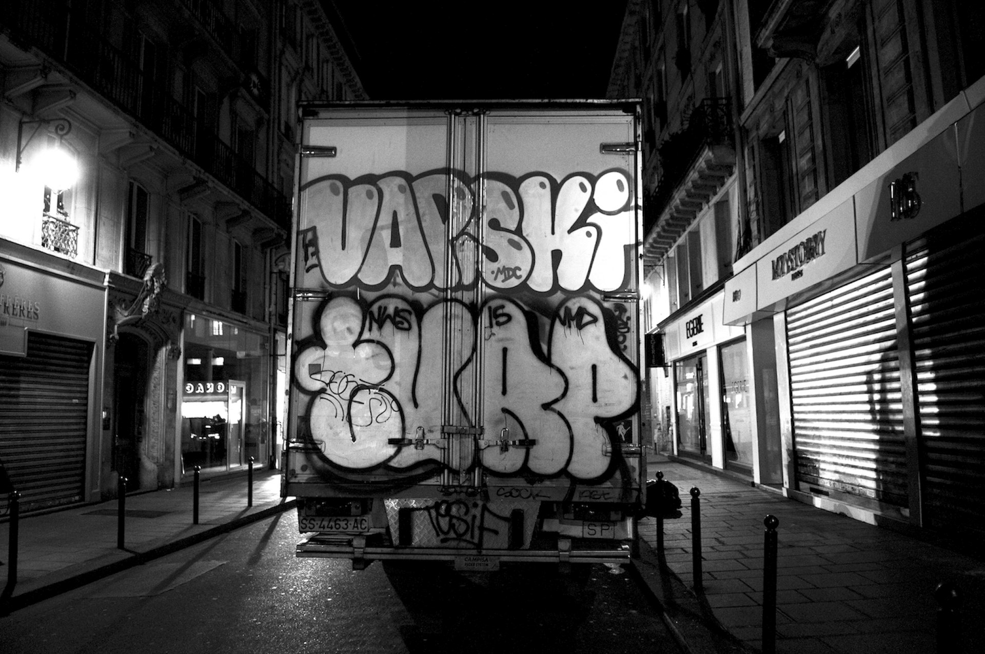 Shooting the Graffiti Trucks of Paris