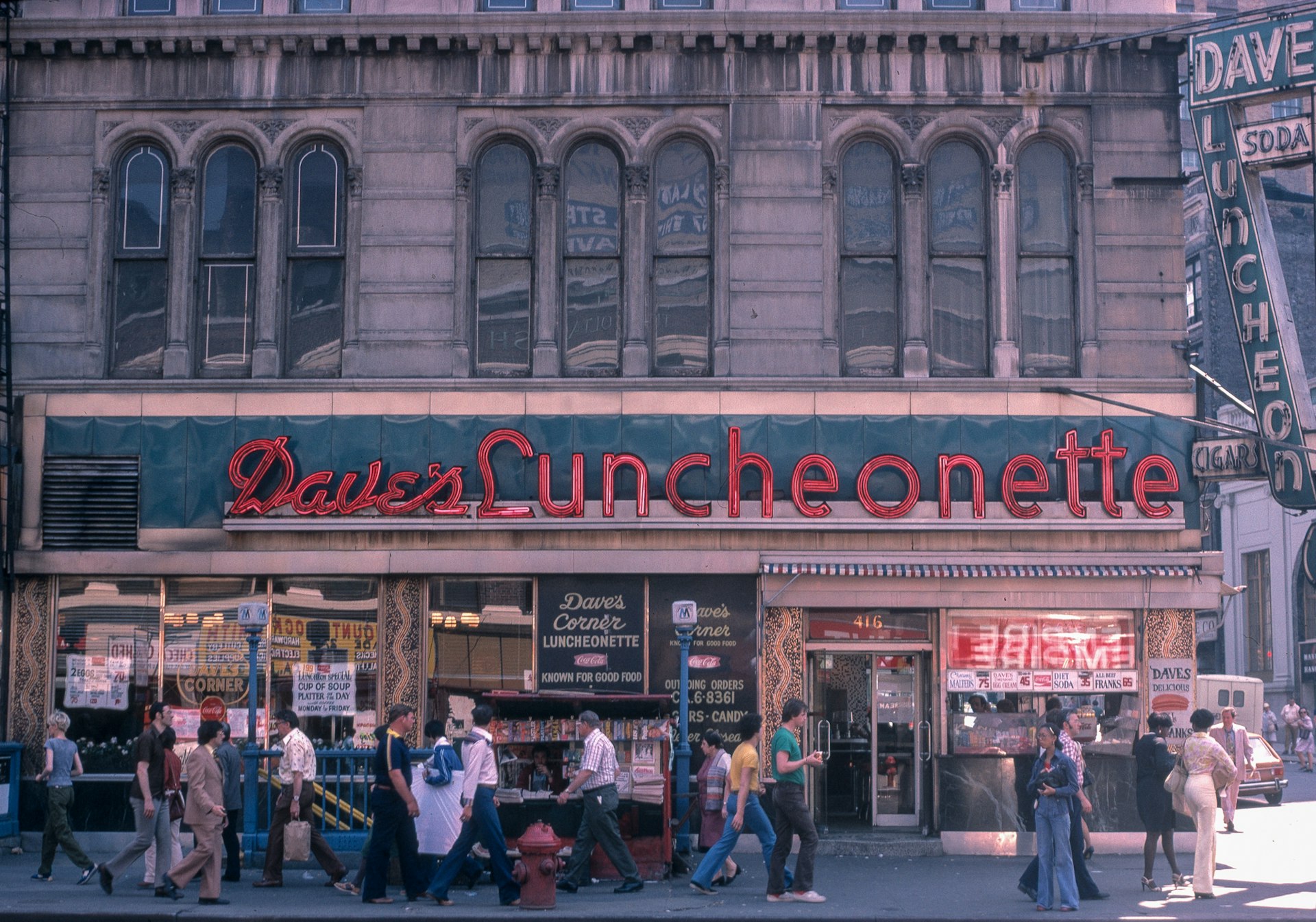 Cinematic scenes of 1970s New York