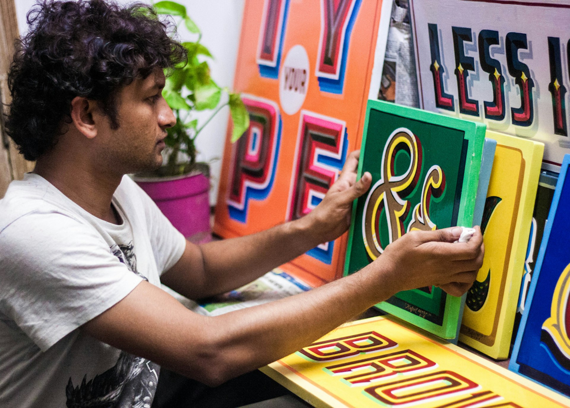 HandpaintedType is reinvigorating Delhi’s sign-painters with a new life online