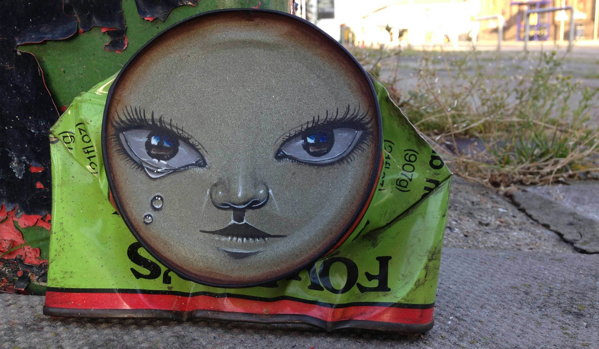 Street artist My Dog Sighs abandons his work to be discovered by unsuspecting passersby