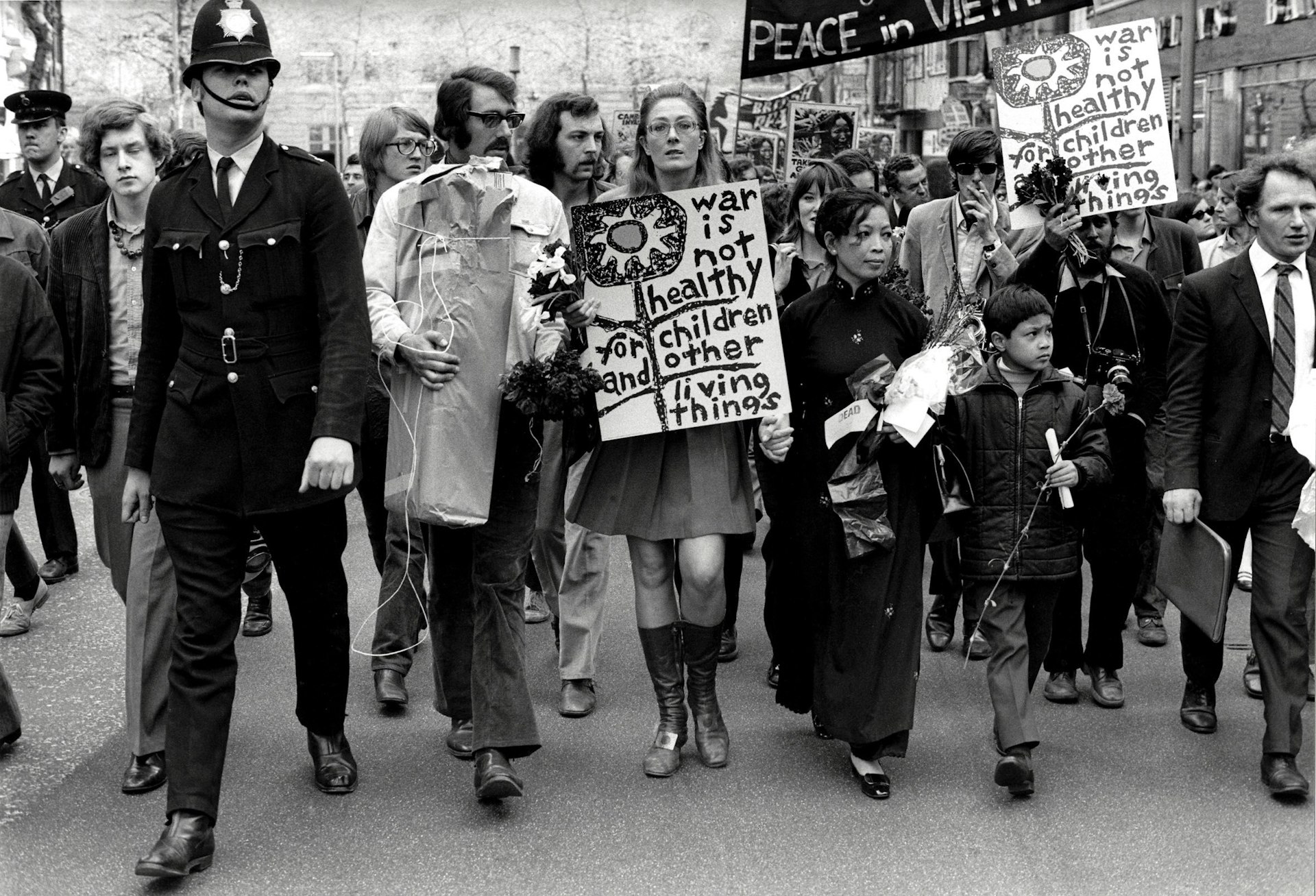 The changing face of ’60s London, in photos