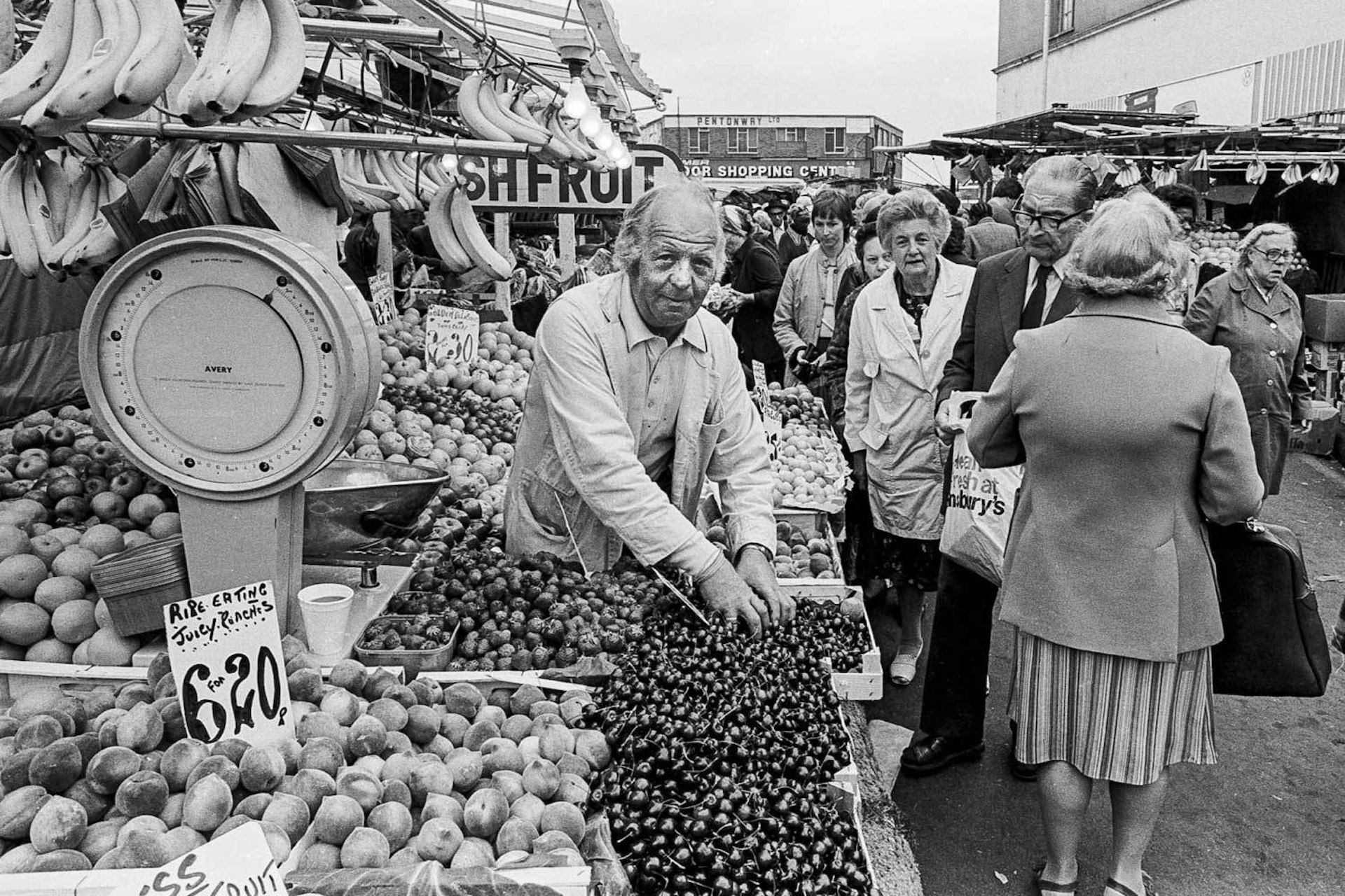 Black and white photos of pre-gentrification Hackney