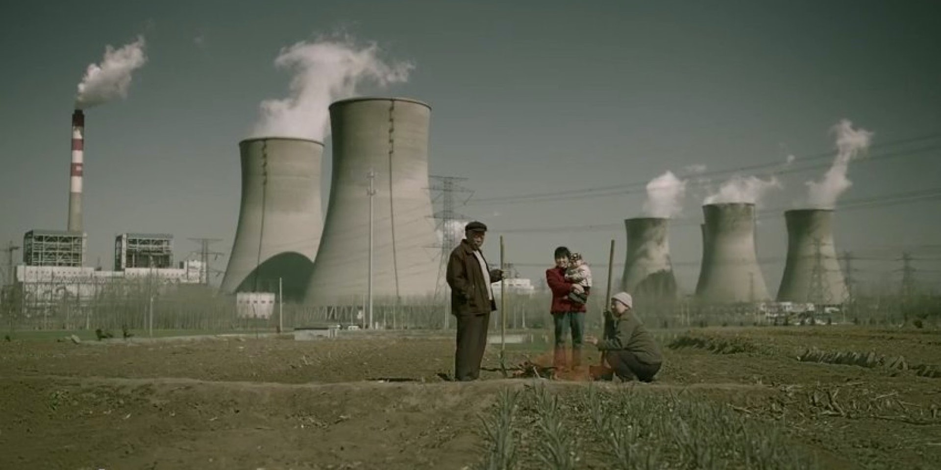 China's leading indie director tackles pollution