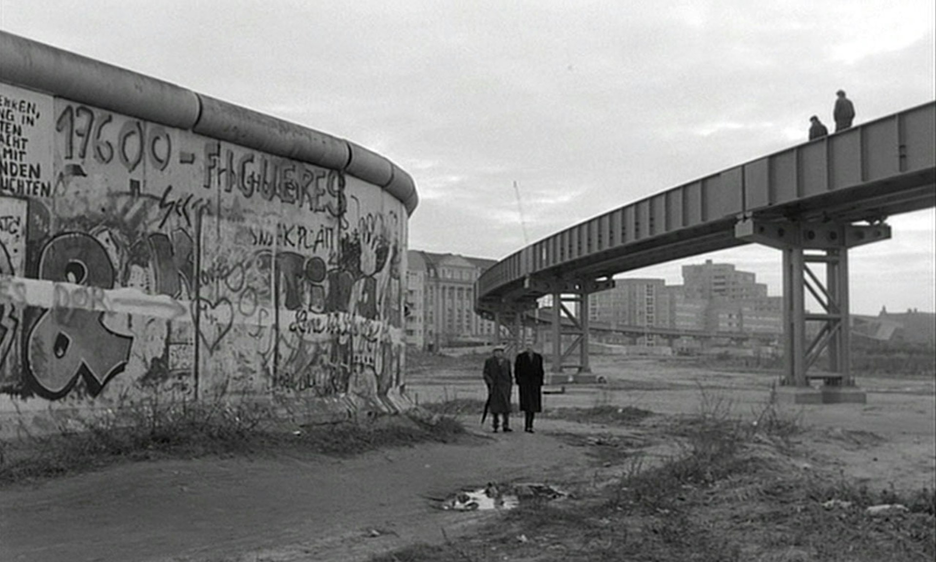 5 Books, Films & Records about the Berlin Wall