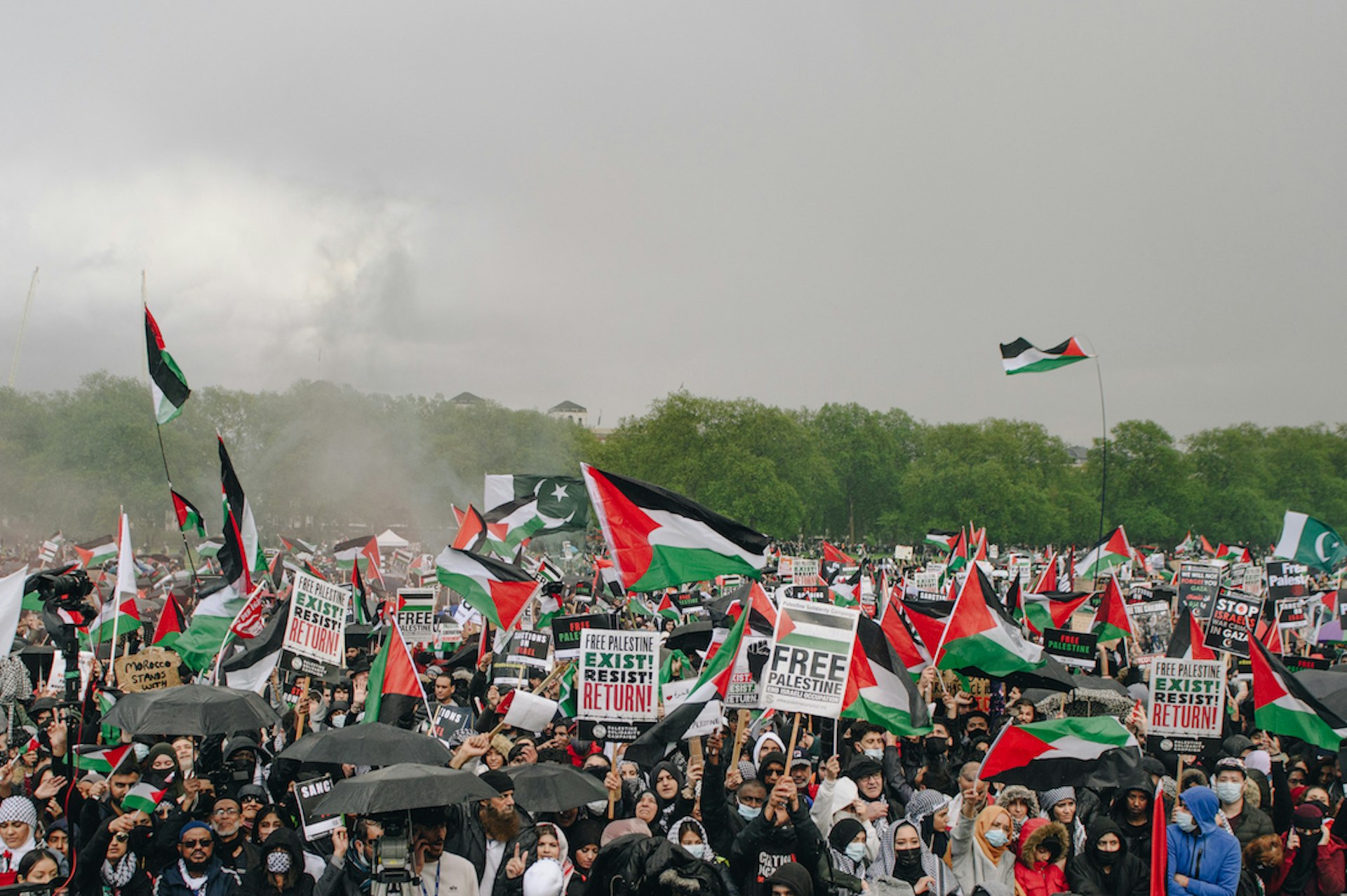 Photos from Britain’s largest Palestine demo in history
