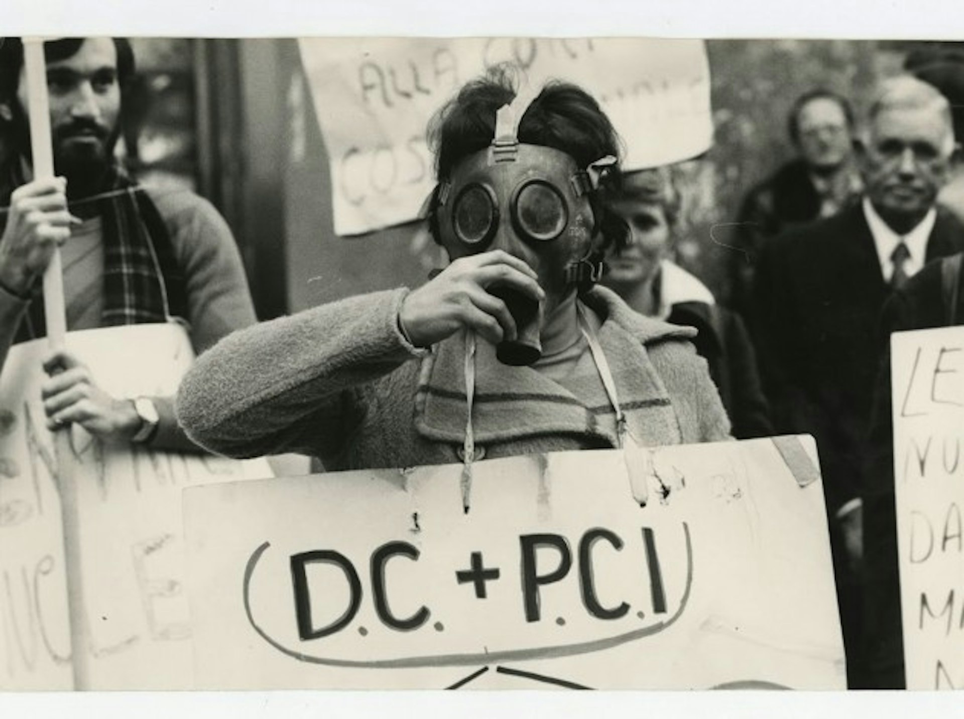 Demonstration against the Historic Compromise, alliance of the Christian Democracy (DC) and the Italian Communist Party (PCI), Rome, 1970s © Team Editorial Services/Alinari