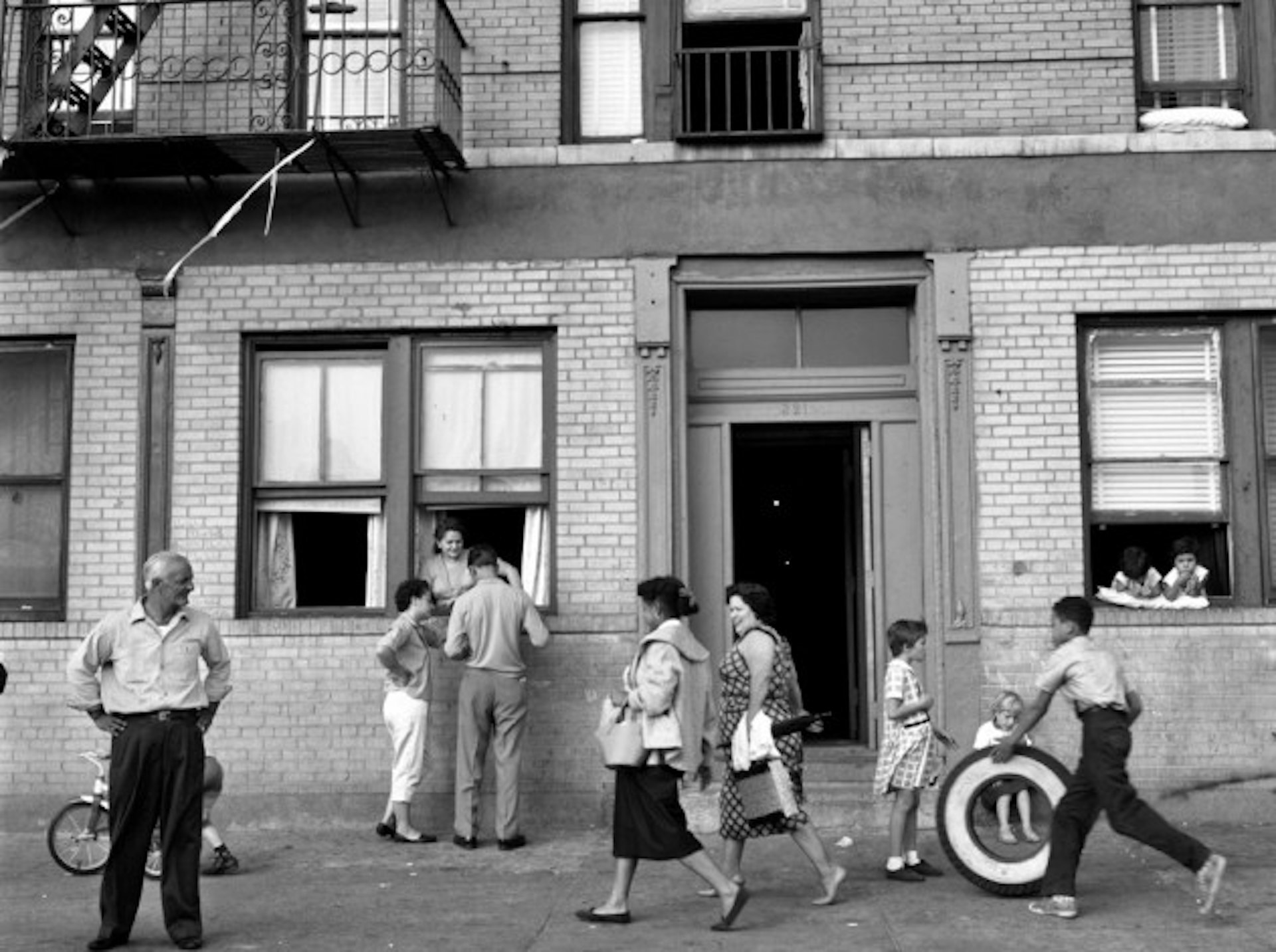 East 108th St_Sept 28_1959_New York_VM1959W04160-07-MC_online