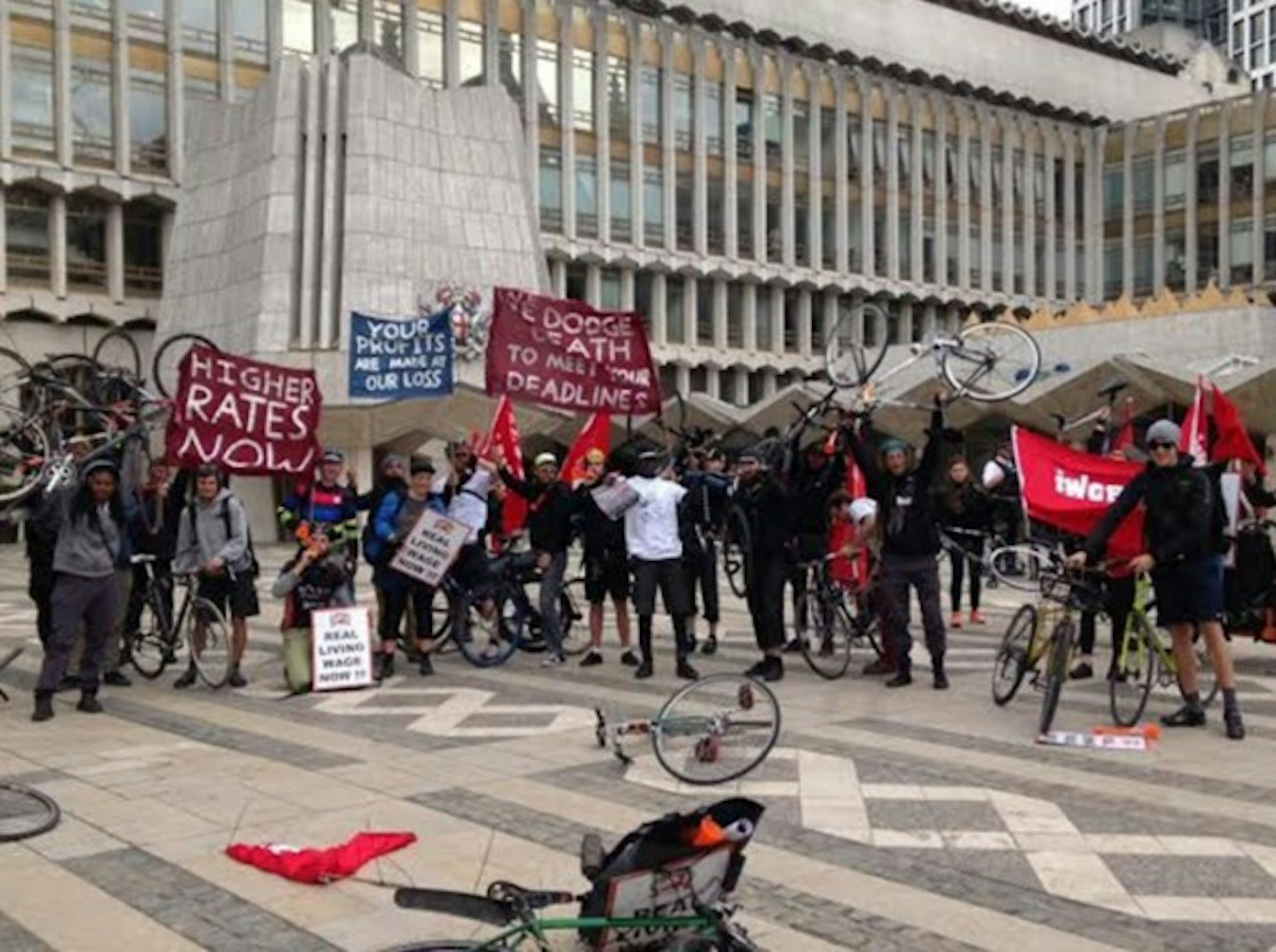 BikeCourierProtest-10June-Photoby-MargaretDewhurst-Web2-958x559