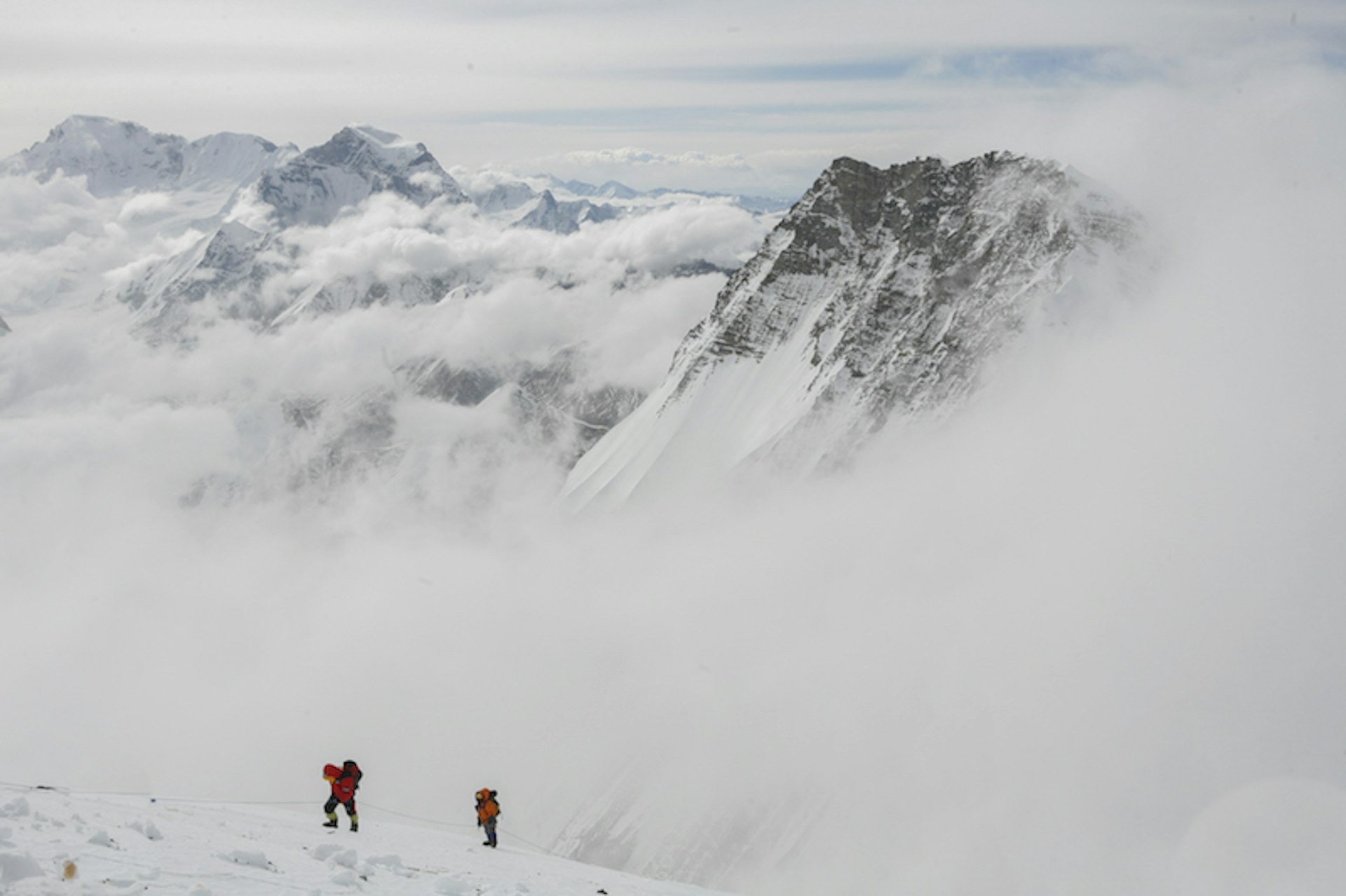 Sherpa_1_Climbing-Sherpa