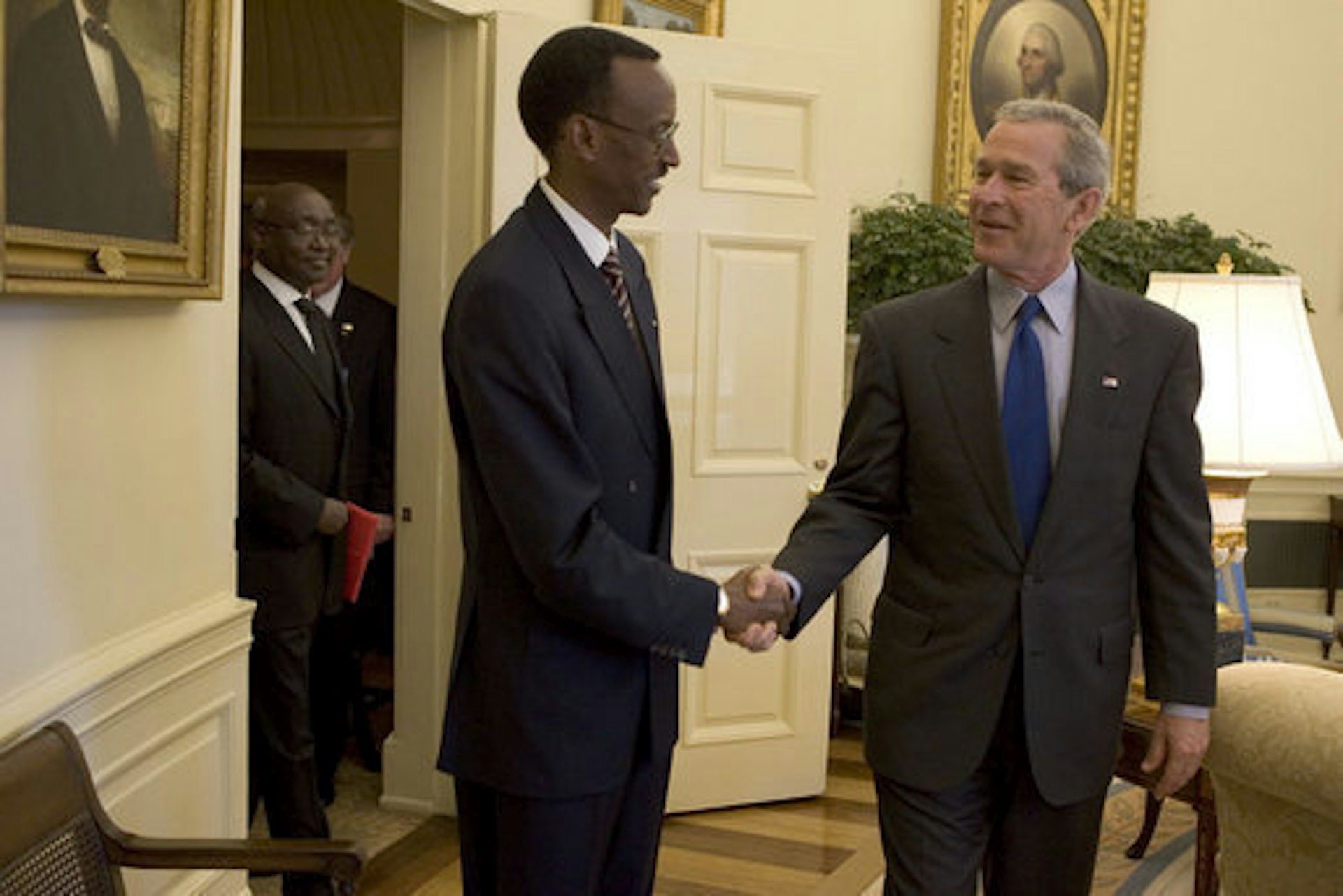 Paul Kagame visits George W. Bush at the White House, April 2005. Photo by Krisanne Johnson