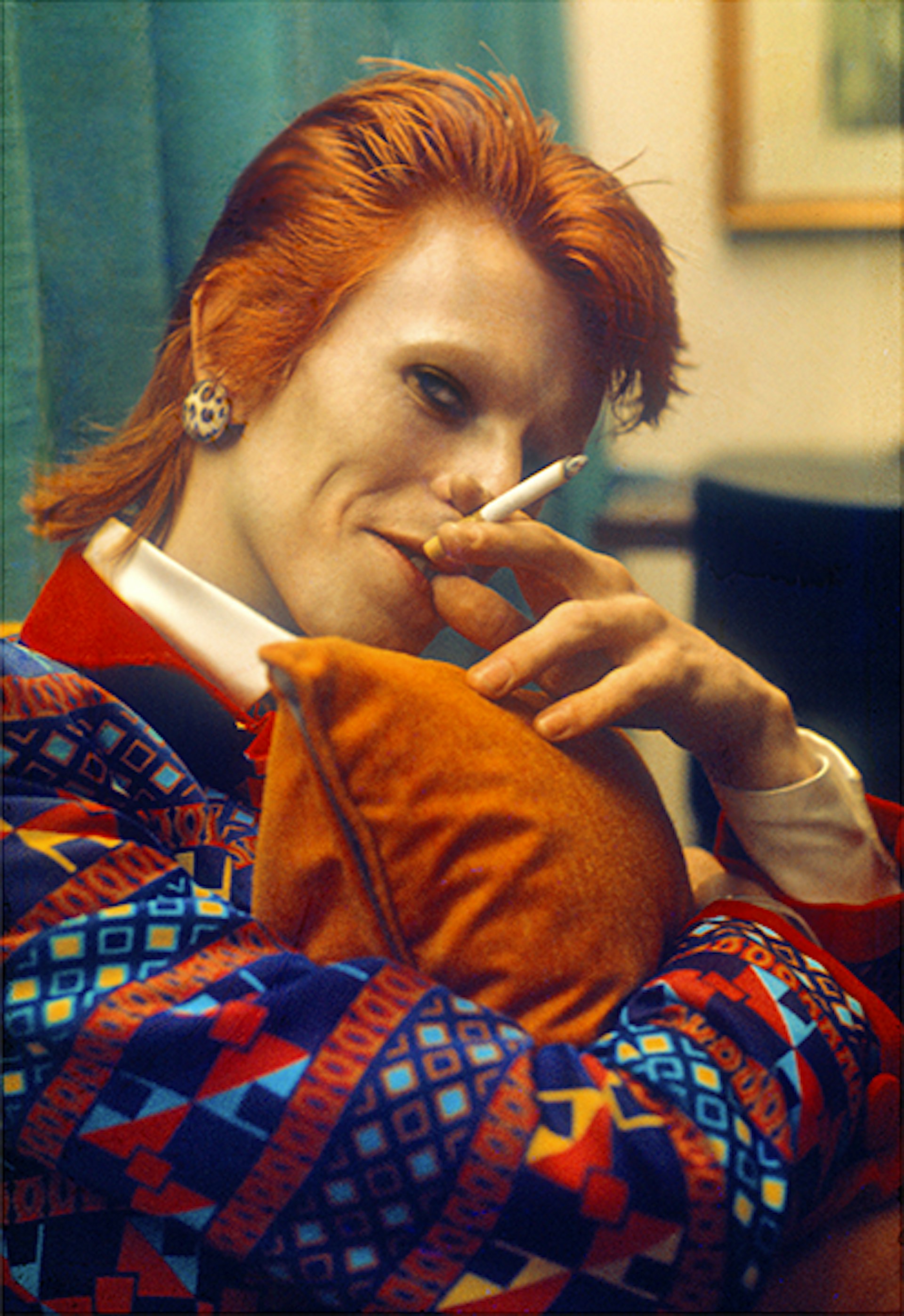 Bowie with cigarette, Queen 2 liner, UK, 1973, © Mick Rock / courtesy The Print Room 