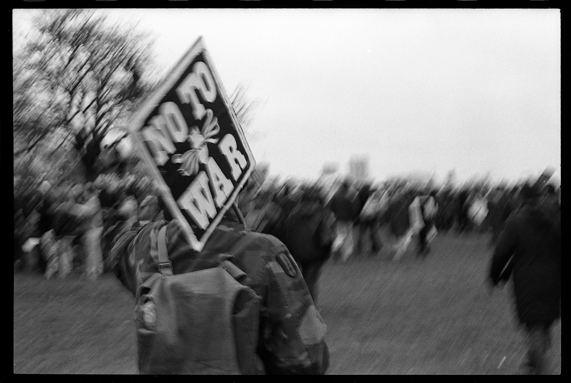 WEB_STW_no-to-war-sign_hyde-park-2003_dannyburrows
