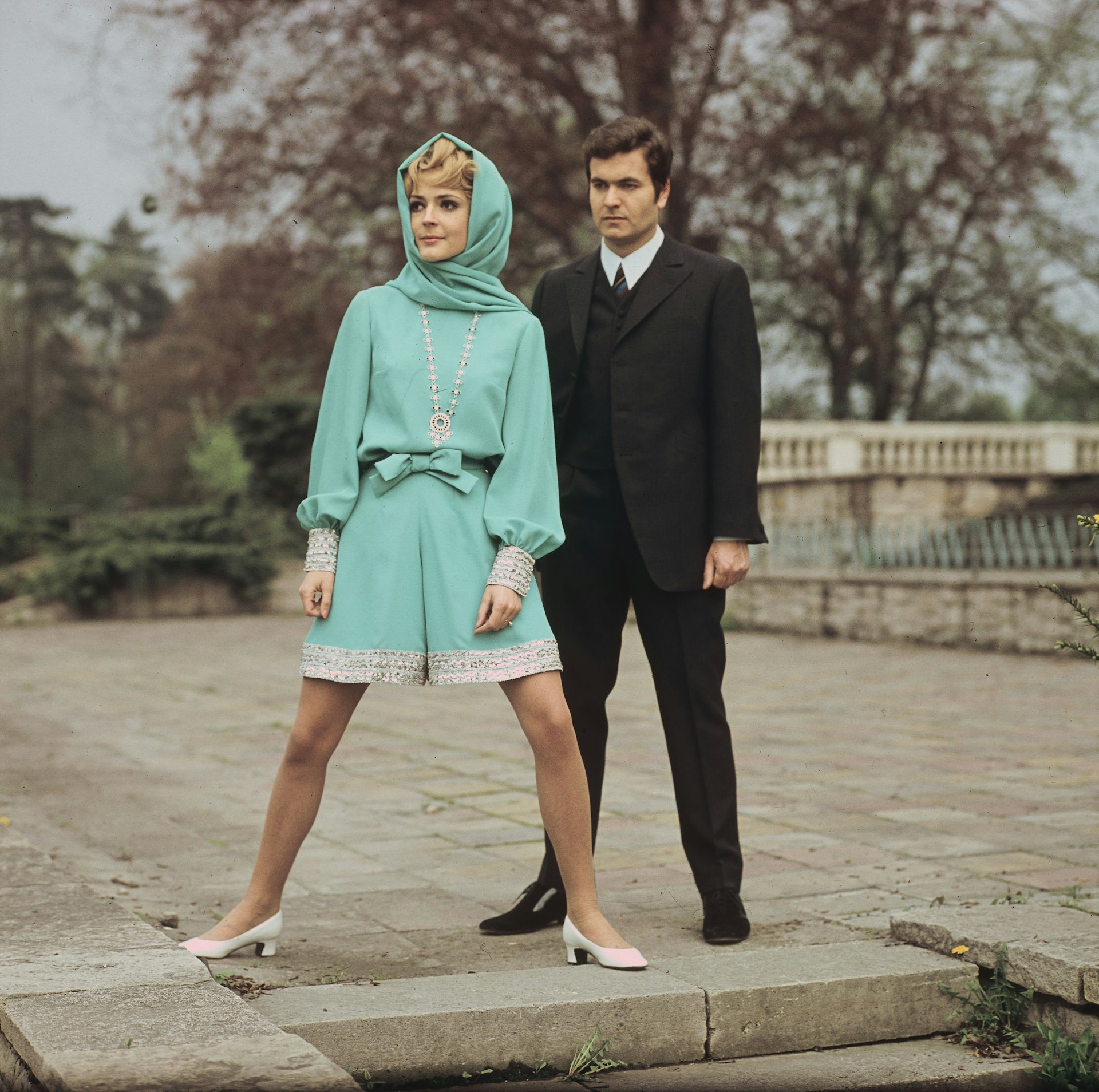 Identities. Easter Germany Fashion Photo.  Gunter Roubitzc. 1960-80. AKG Images   