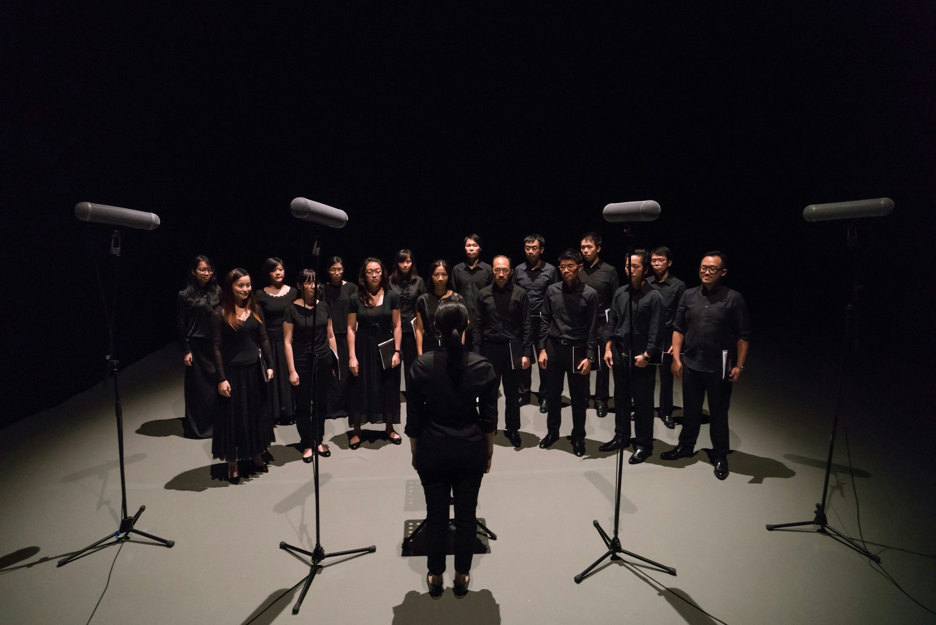 Samson Young, "Muted Situations #5: Muted Chorus" (Video), 2014. Courtesy of MOCA Taipei.