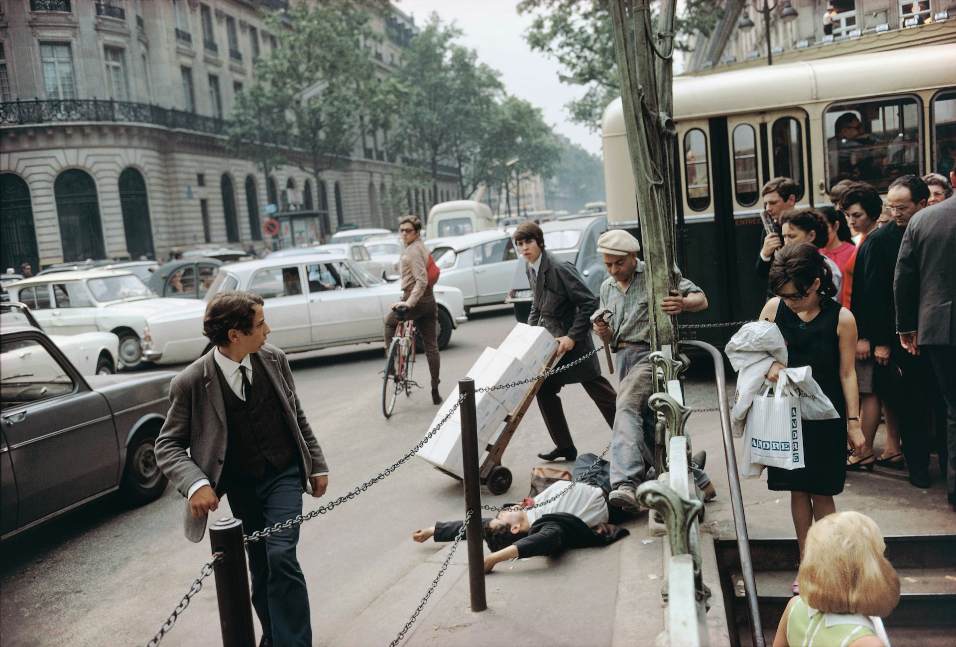 Joel Meyerowitz, Paris, 1967. Courtesy of Joel Meyerowitz