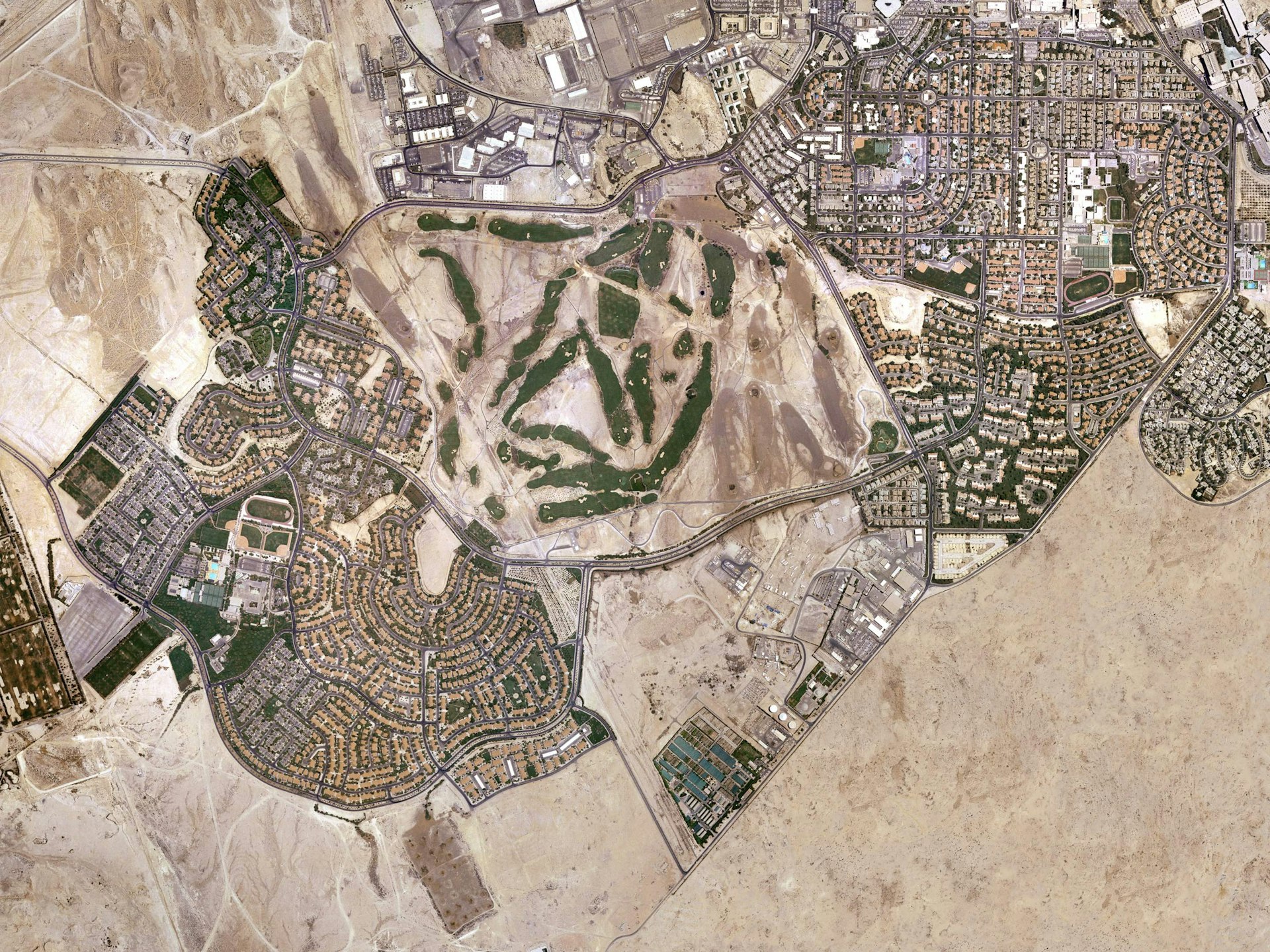 Aerial photo of Dhahran, 2004.