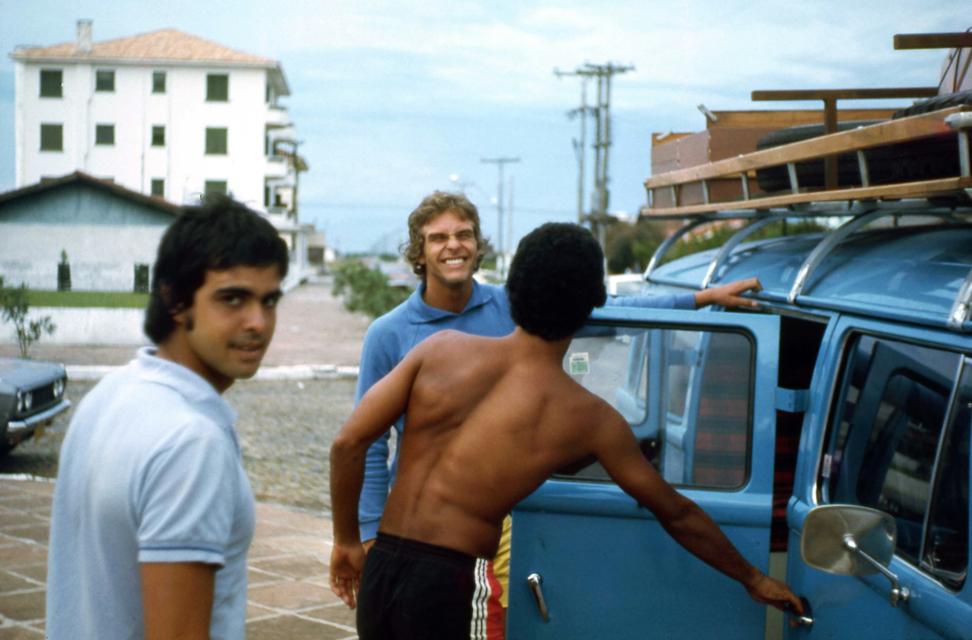 The original road trip in 1976.  Photo by João Wallig.