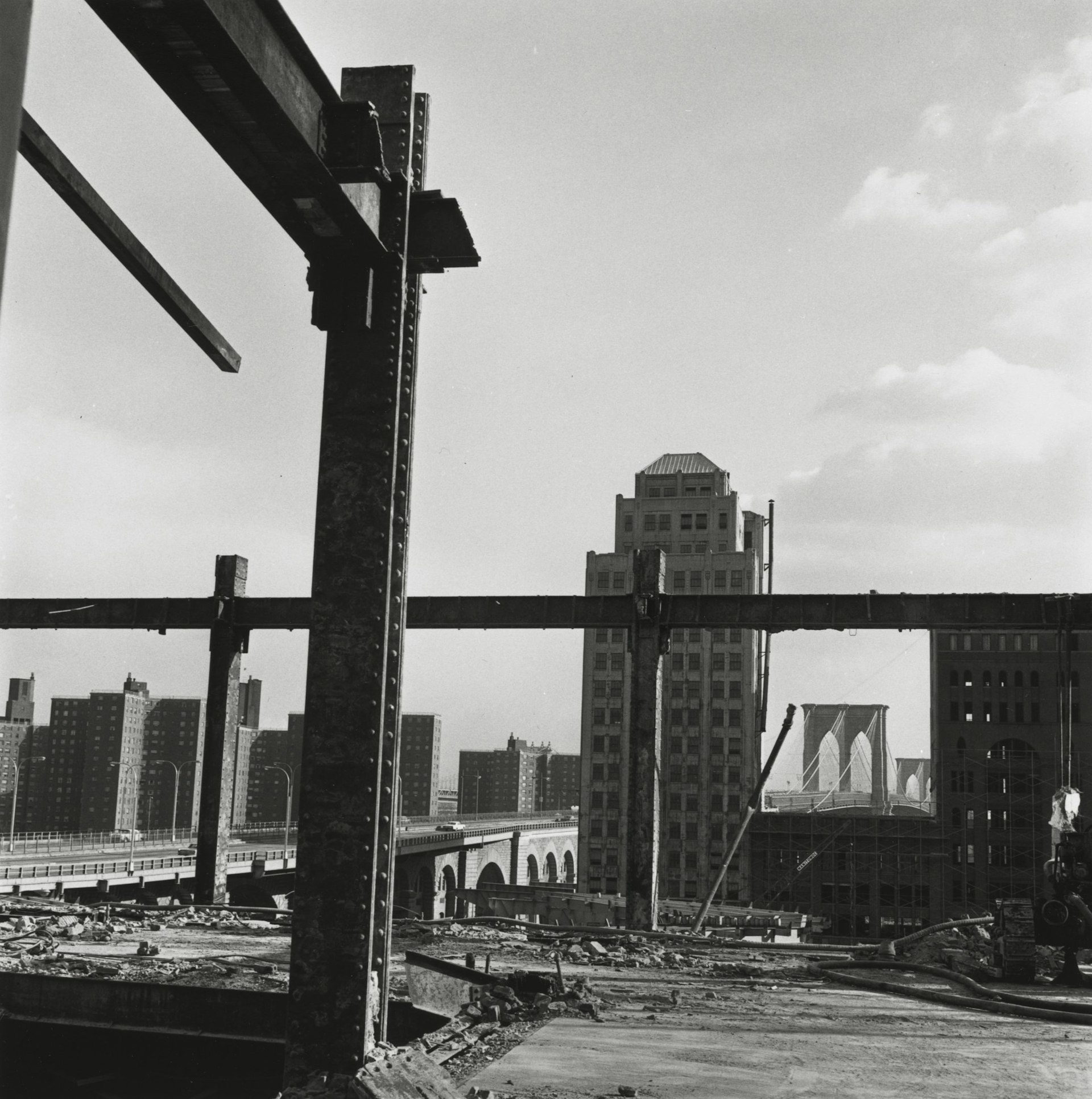 100 Gold Street seen from the remains of the Tribune Building, 1966–67. The Cleveland Museum of Art, Gift of George Stephanopoulos
