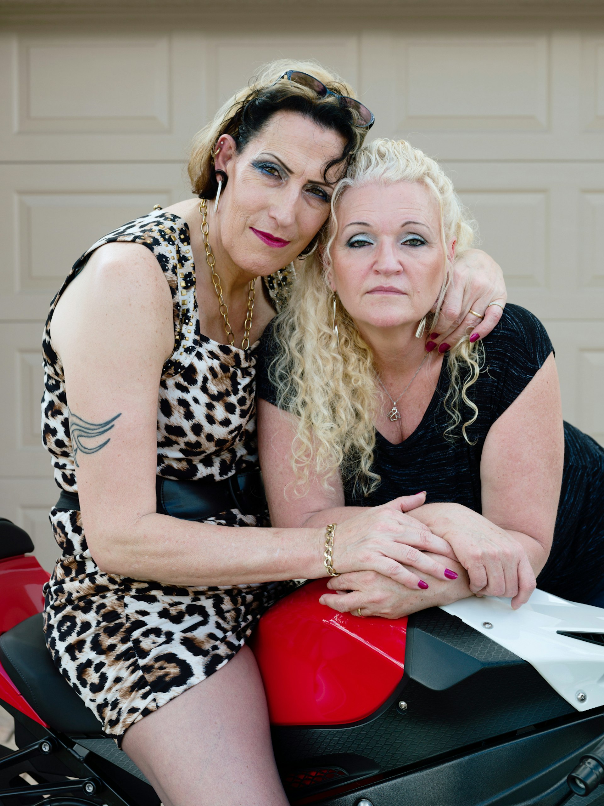 6_SueZie, 51, and Cheryl, 55, Valrico, FL, 2015 © Jess T. Dugan